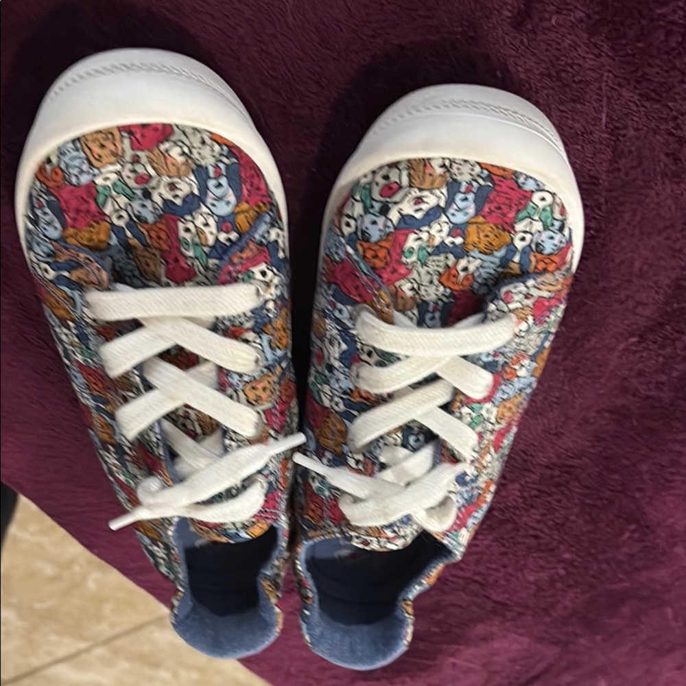 Bobs by Skechers Fun and Beautiful Sneakers with Vibrant puppies pattern! - Picture 5 of 6